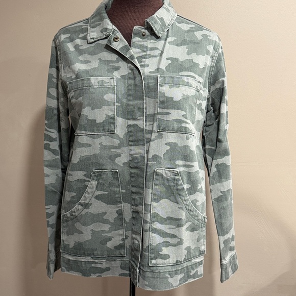 Universal Thread Jackets & Blazers - Universal Thread size small like new jacket camo